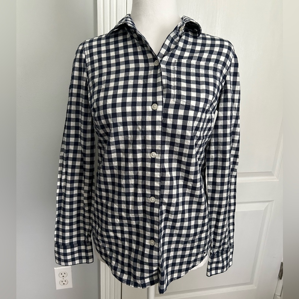 Vineyard Vines | White and Navy Long Sleeve Button Up | Size 00
